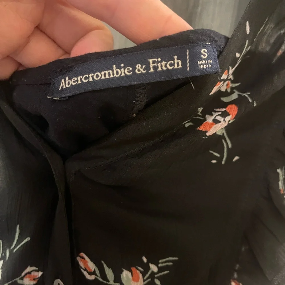Abercrombie & Fitch sheer maxi over mini sleeveless floral dress black small